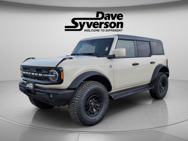 2026 Ford Bronco Outer Banks in Desert Sand — front three-quarter view