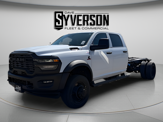 2026 RAM 5500 Chassis RAM 5500 TRADESMAN CHASSIS CREW CAB 4X4 84' CA in Bright White Clearcoat — front three-quarter view