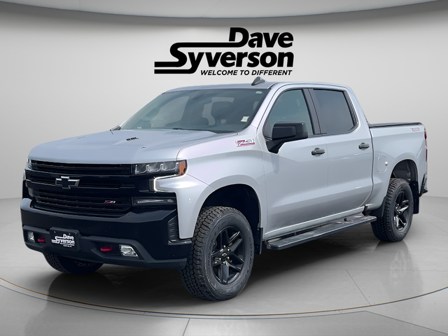 2022 Chevrolet Silverado 1500 LTD LT Trail Boss in Silver Ice Metallic — front three-quarter view