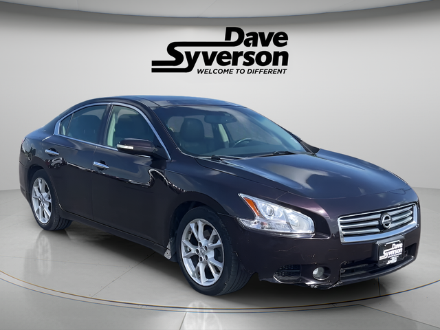 2013 Nissan Maxima — rear three-quarter view