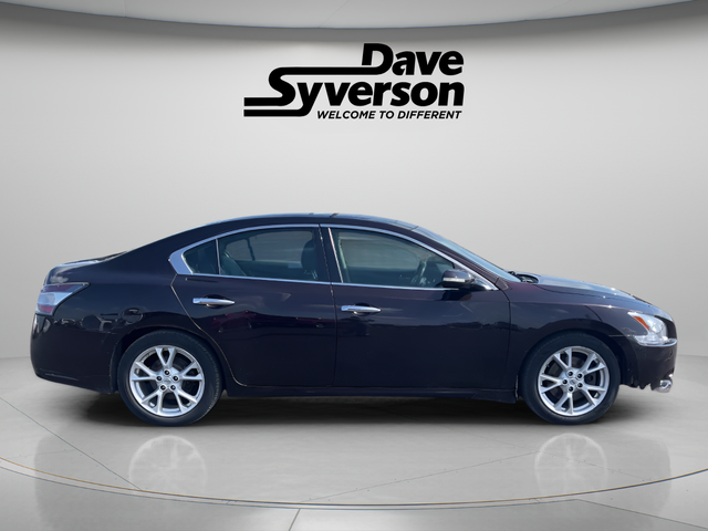 2013 Nissan Maxima — interior view