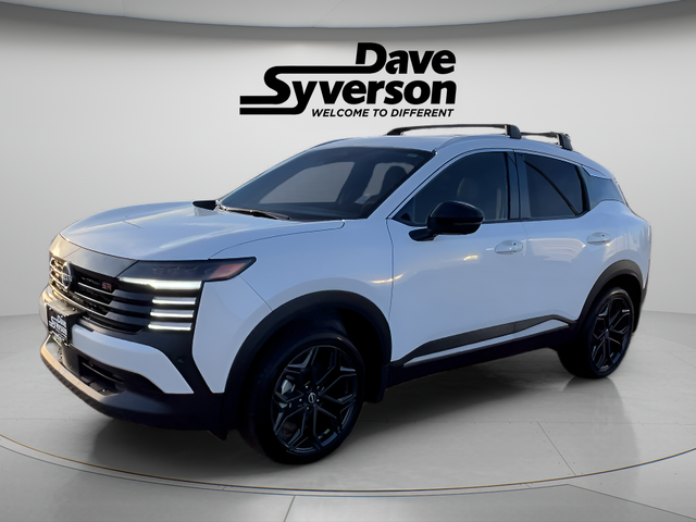 2026 Nissan Kicks SR in Aspen White Tricoat — front three-quarter view