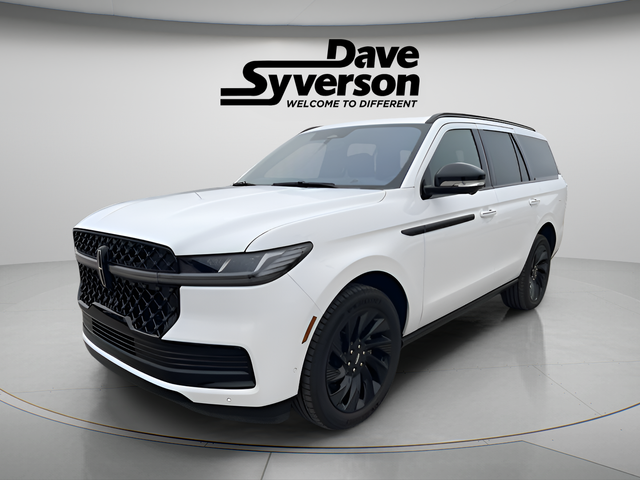 2025 Lincoln Navigator Reserve in White Metallic — front three-quarter view